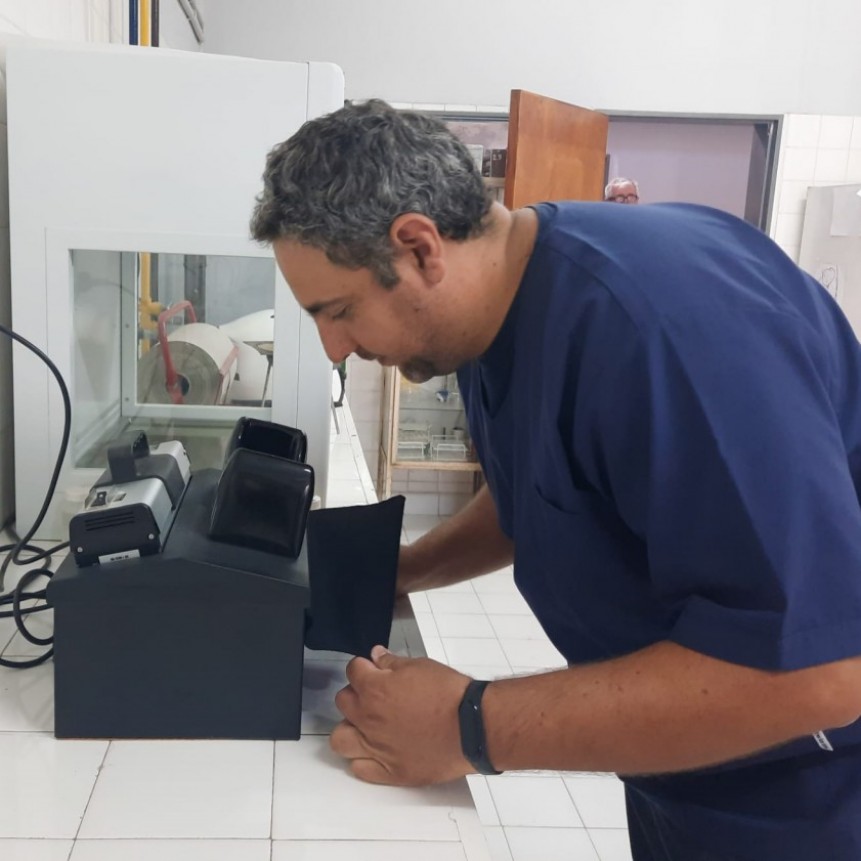 Destacan el rol del laboratorio de análisis de agua.