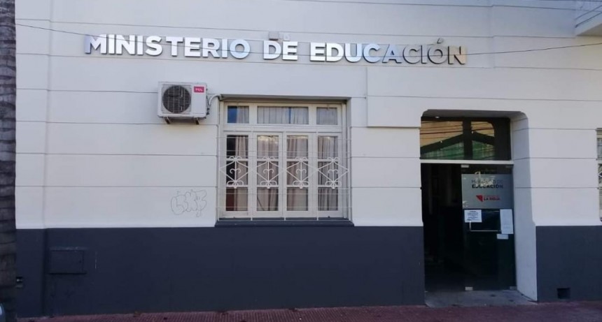 Docentes. Hay riesgo de no cobrar aumento en enero por politización de la protesta de AMP.