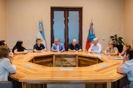 Catamarca, aliada al gobierno de Milei, otorga un aumento del 12%(en dos partes) para empleados públicos.