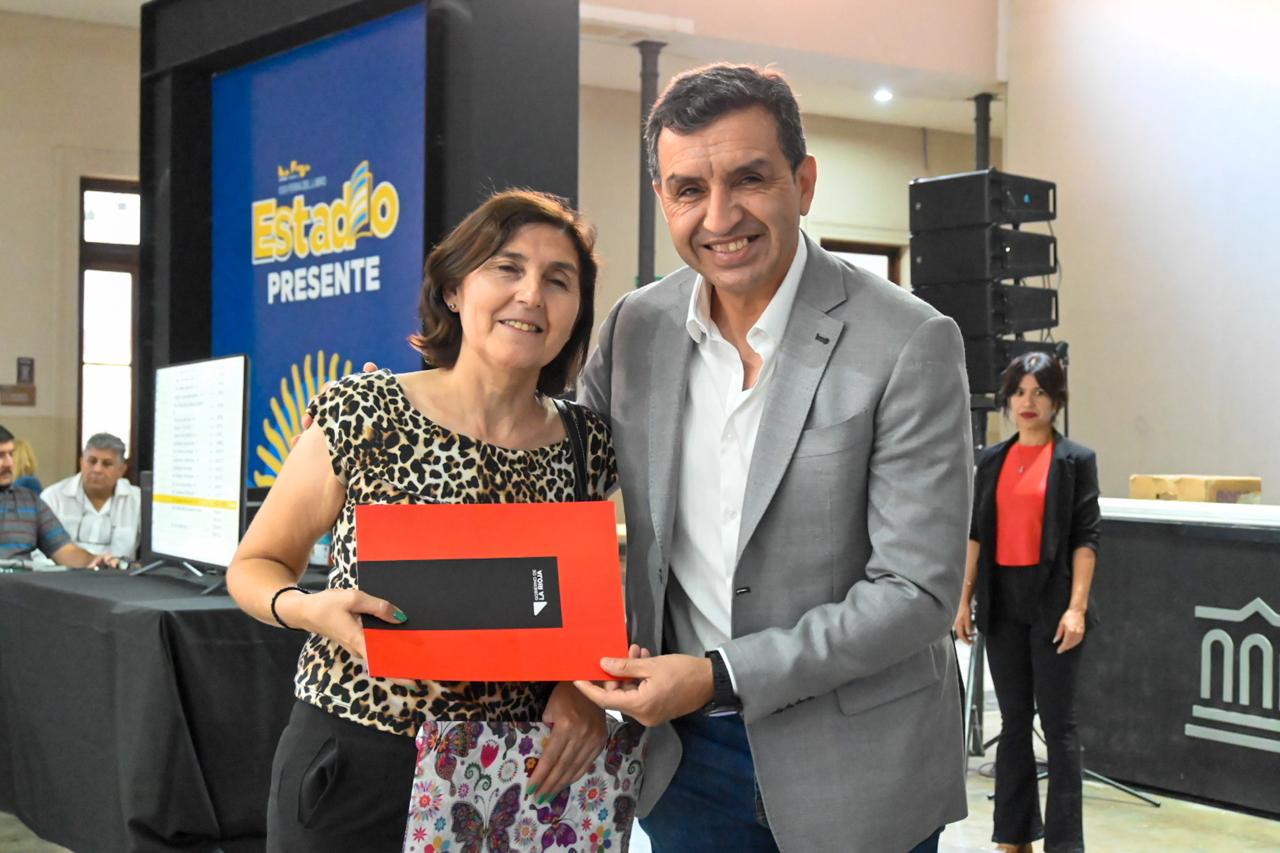 La Rioja fortalece la carrera docente con 155 nuevos cargos.