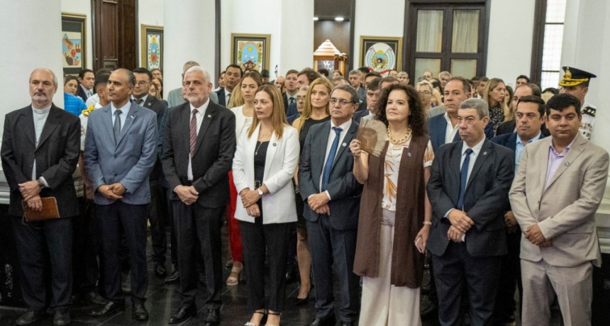 La Legislatura conmemoró los 203 años de la Autonomía Provincial 