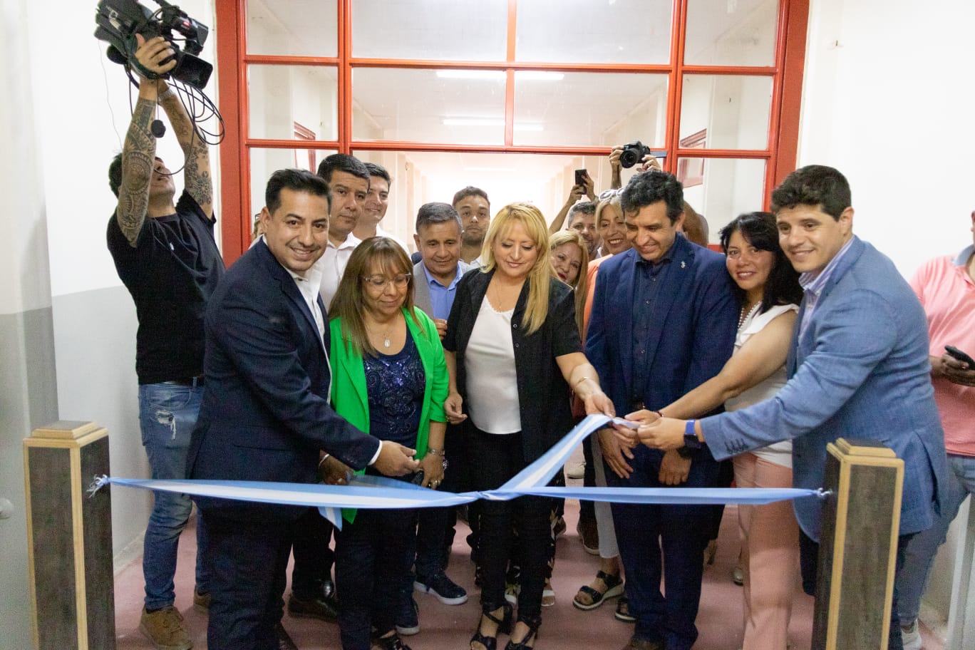 El Gobierno provincial entregó kits escolares e inauguró obras en escuela de Sanagasta