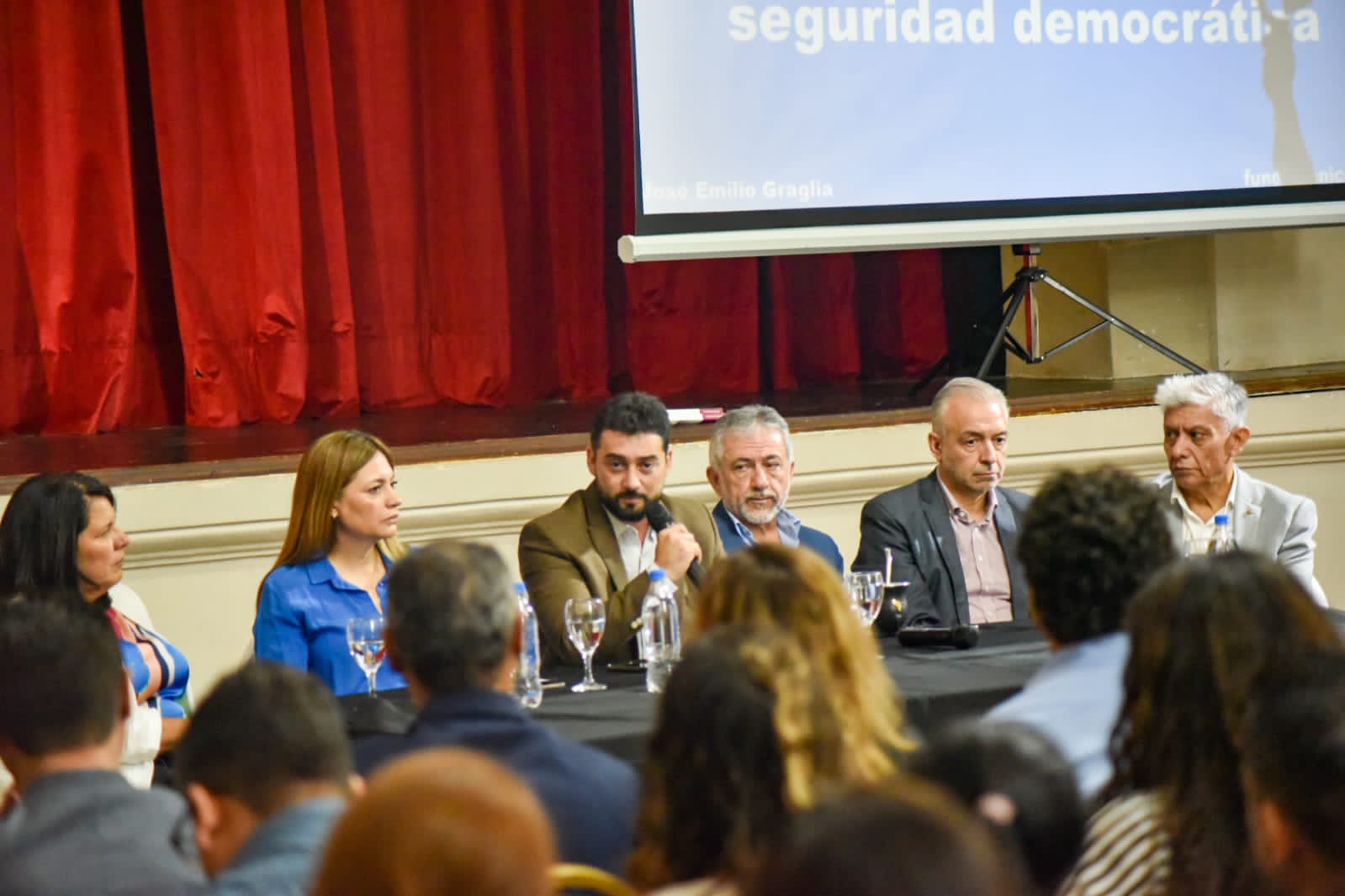 El Gobernador Quintela pidió profundizar acciones para el diseño de politicas públicas de seguridad.