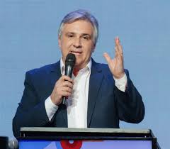 Sobre la convocatoria de Milei a los gobernadores. 