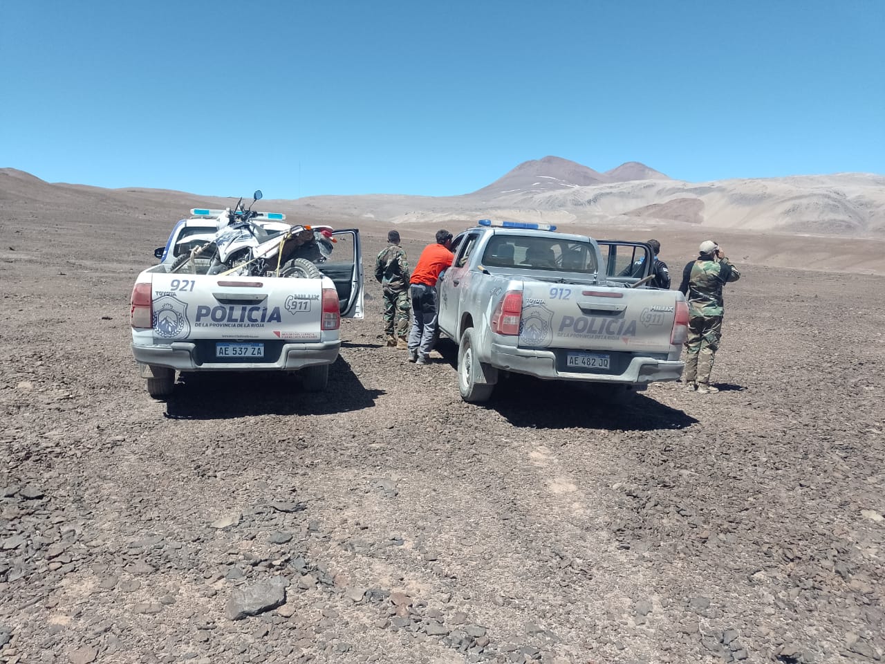 Rápido accionar de la policía para rescatar a 4 personas extraviadas en Corona del Inca