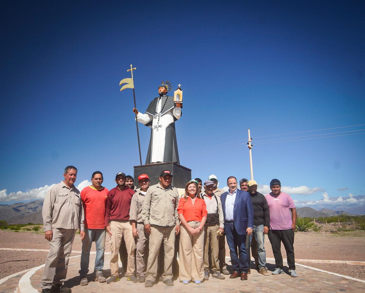 Famatina. El gobernador Ricardo Quintela visitó obras queridas y significativas para Pituil