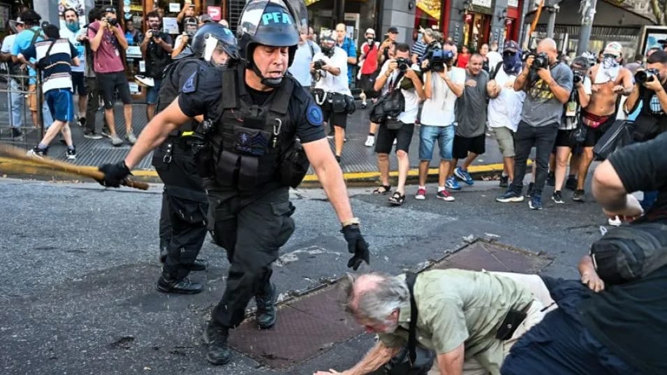 672 heridos, 114 detenidos y más de 1.000 agentes desplegados: los detalles de la represión más brutal desde 2001.