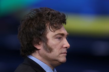 Se derrumba la imagen de Javier Milei: cayó 17% en marzo y el 69% desaprueba su gestión. 