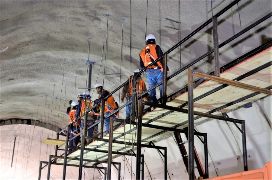 Avanza la iluminación del túnel en ruta nacional 75