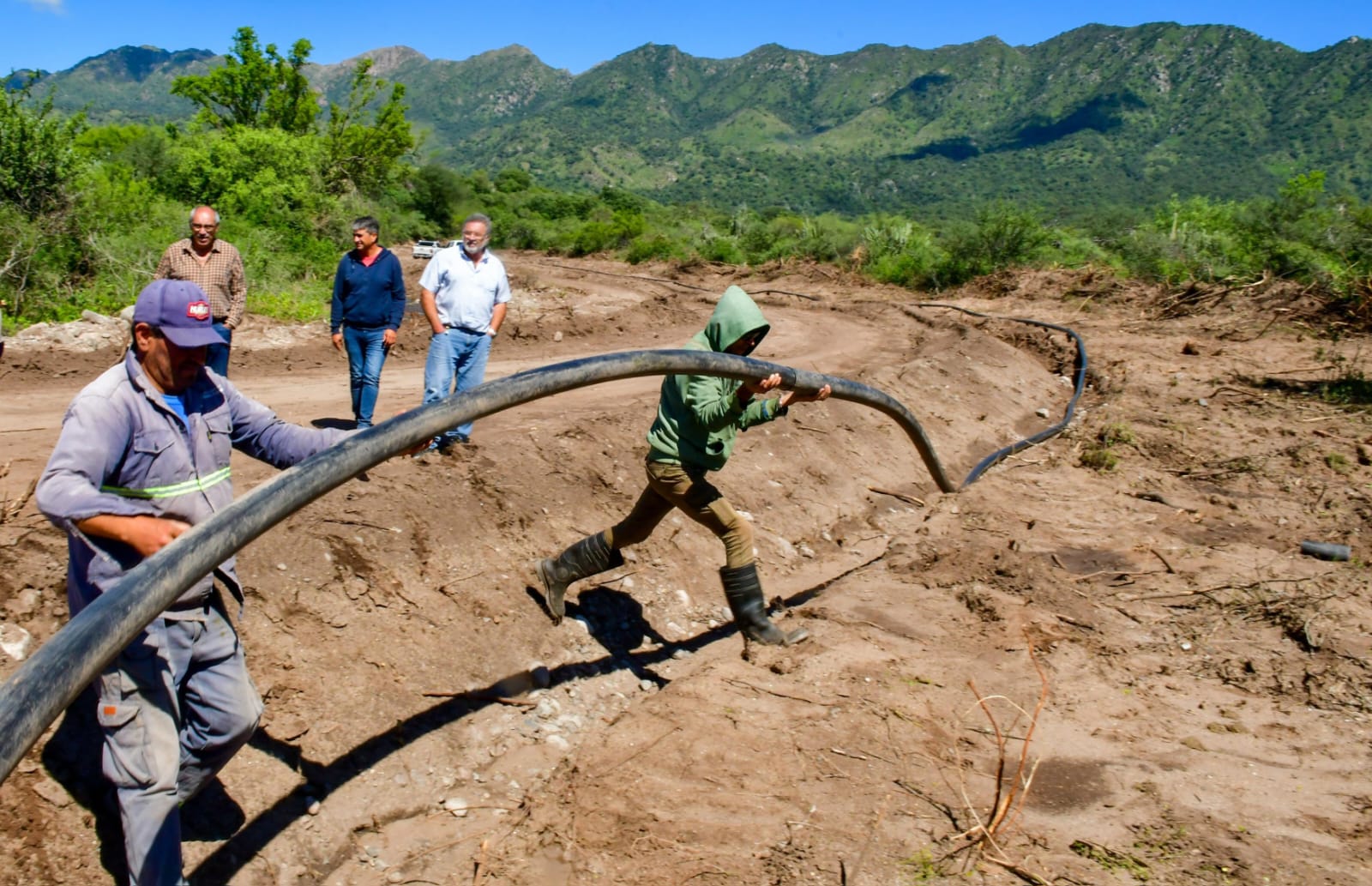 Avanza la construcción de un nuevo acueducto para garantizar el acceso al agua en zonas rurales.