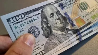 Jueves negro: caen bonos y acciones y el riesgo país supera los 800 puntos