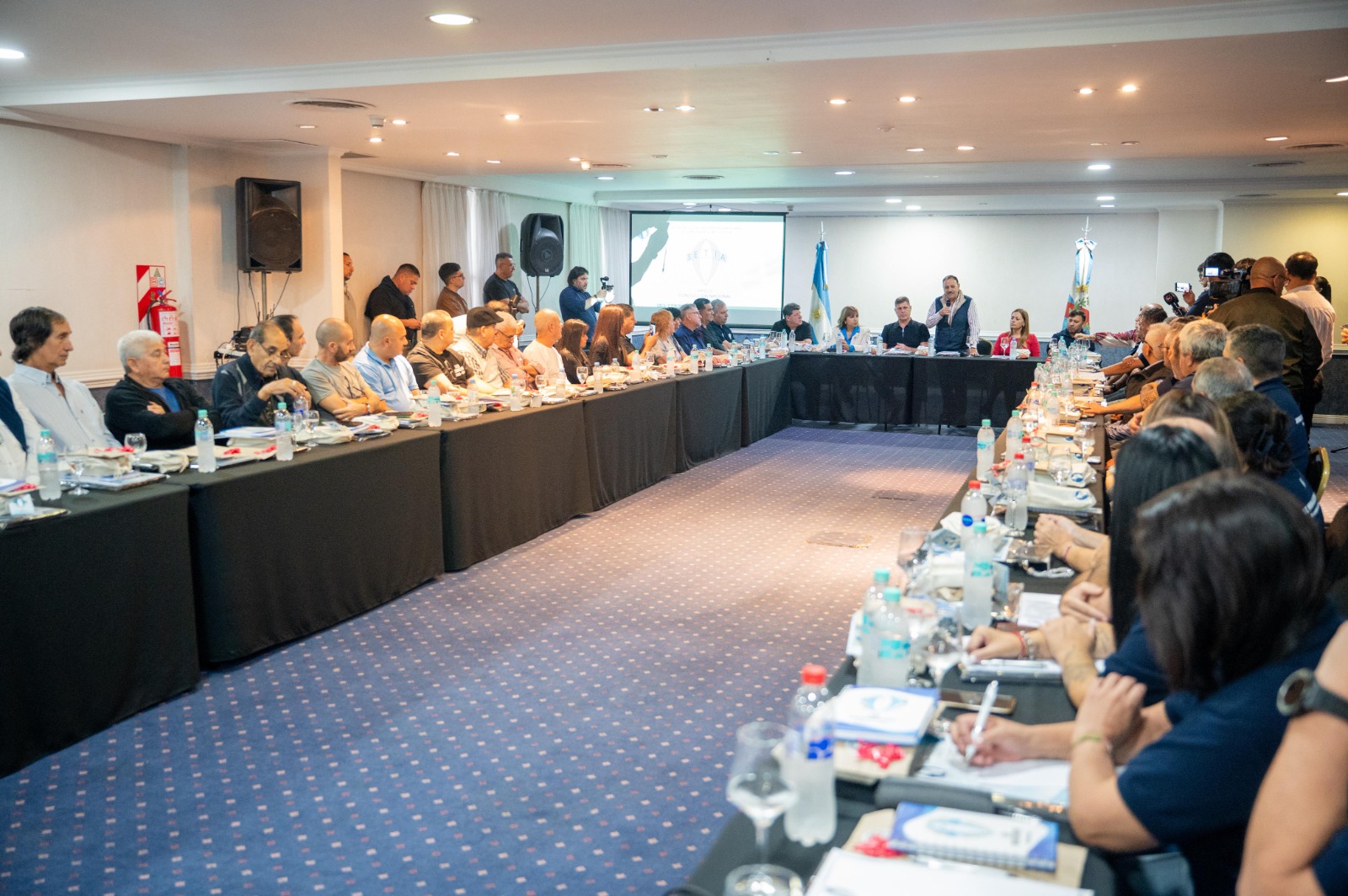 El Gobernador inauguró el Congreso Nacional de SETIA en La Rioja