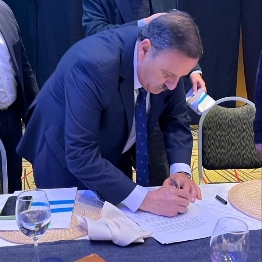 Ricardo Quintela estuvo presente en la reunion de la Liga de Gobernadores en Chaco 