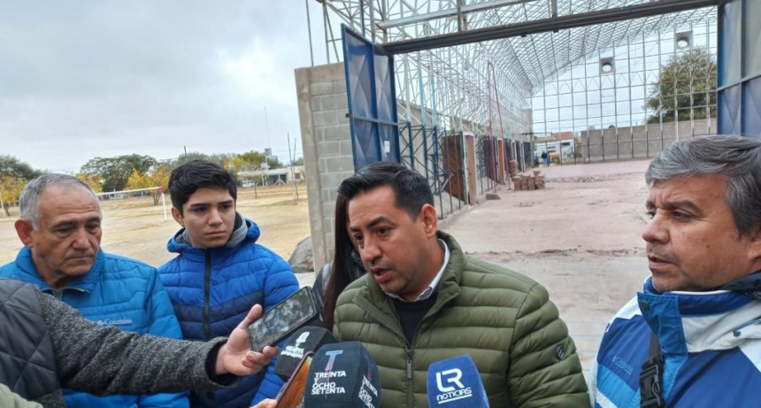 Nuevamente se puso en marcha la remodelación del Polideportivo de Vargas