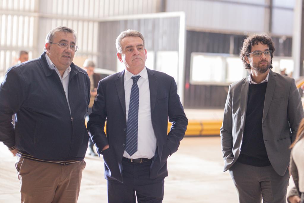 El gobernador y el ministro Rossi visitaron las empresas estatales Cerámica Riojana y Vidrios Riojanos 