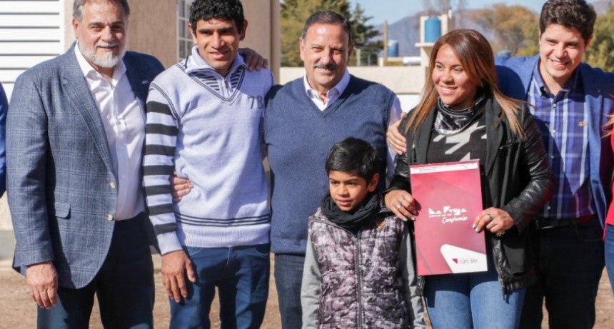 Sbiroli destaco la politica habitacional que lleva a cabo Ricardo Quintela