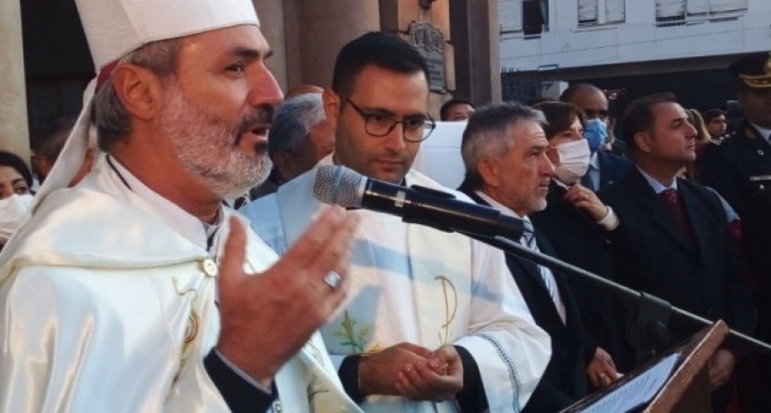 Obispo Braida y un llamado de atencion a los docentes Autoconvocados: 