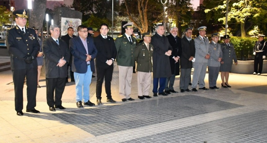 La Provincia conmemoró el Día de la Independencia y homenajeó a Castro Barros 