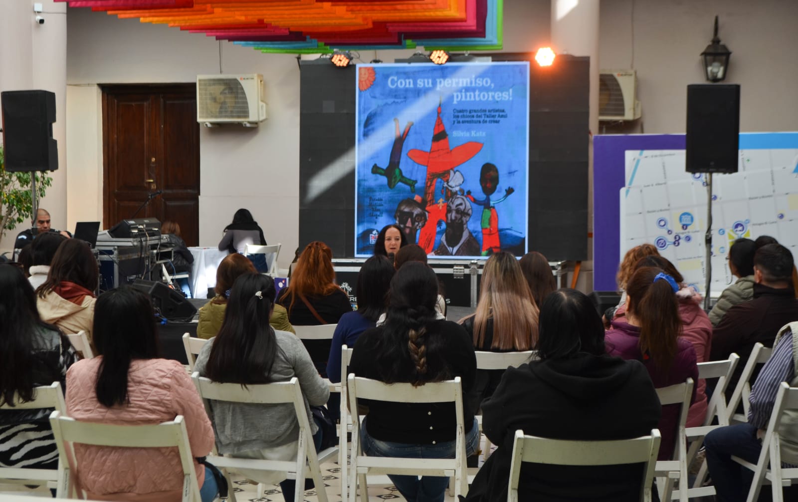 Inició la capacitación docente en el taller “Caja de herramientas para la creación de cuentos”