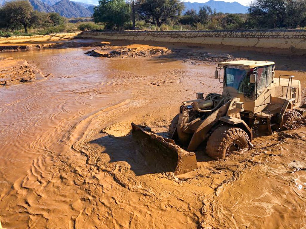 El gobierno provincial trabaja para asegurar el abastecimiento de agua en el verano a 900 regantes y productores de Famatina