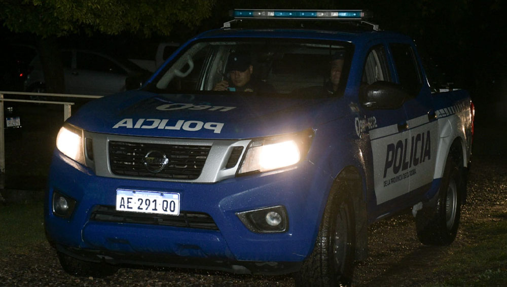 Un policía fue herido en un allanamiento en barrio Antártida