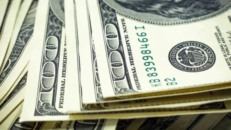  El dólar blue marca un nuevo récord. Cotiza a $1405