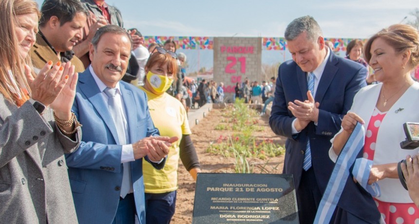 El gobernador Ricardo Quintela encabezó el  67° aniversario de la ciudad de Chamical