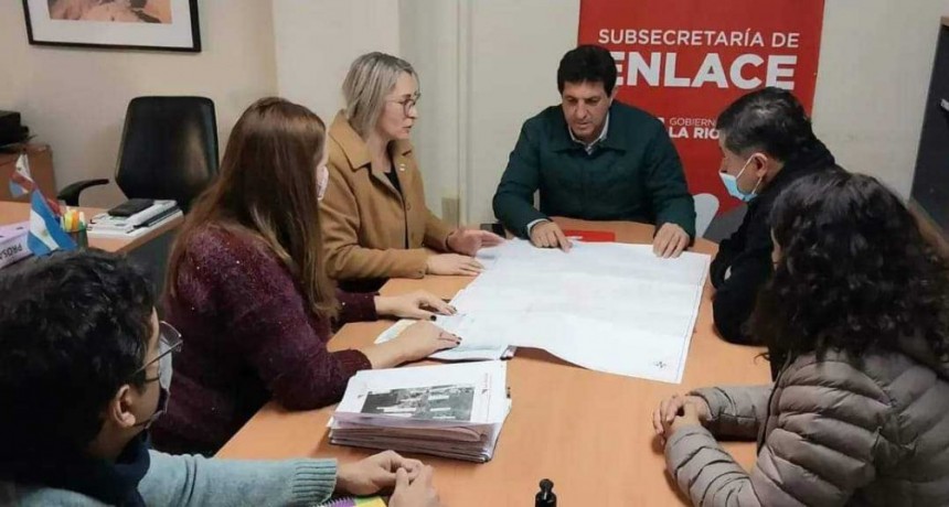 El Ministro de Produccion y Ambiente firmo la adenda para la ampliacion del acueducto de Independencia