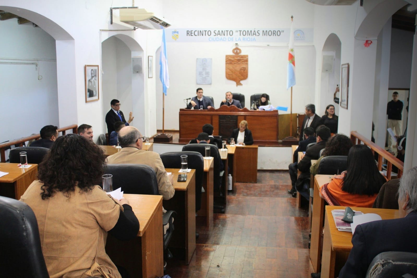 El Concejo Deliberante adelantó su sesión para tratar la actualización en la tarifa de taxis y remises
