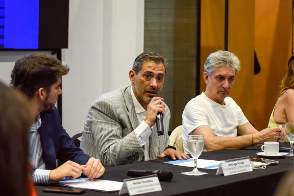 Papelon de Daniel Scioli: Intent&oacute; censurar la reuni&oacute;n del COFEMA