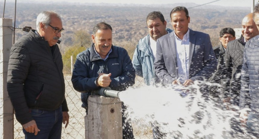 El gobernador Ricardo Quintela inauguró ampliación de red de agua potable para garantizar el servicio a toda la población de Suriyaco