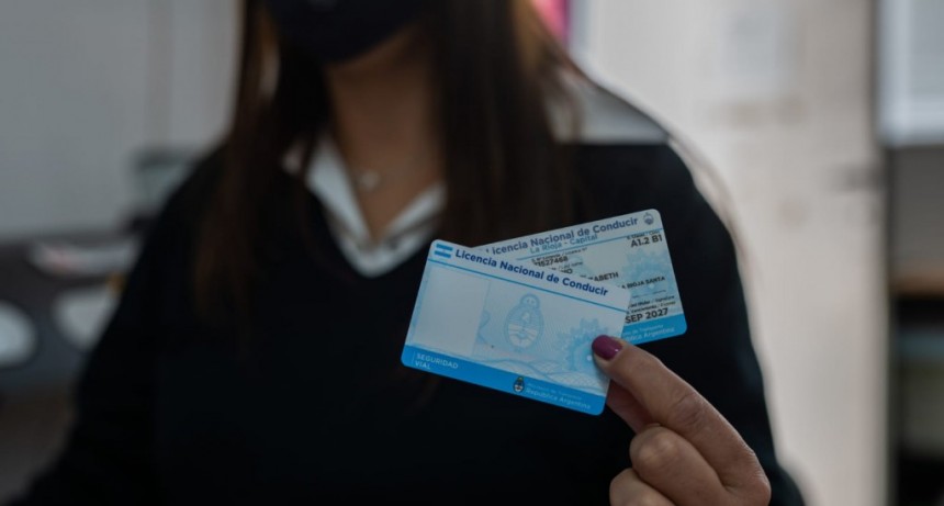 Se reanuda el servicio de emision de licencias de conducir en el CEPAR Sur.