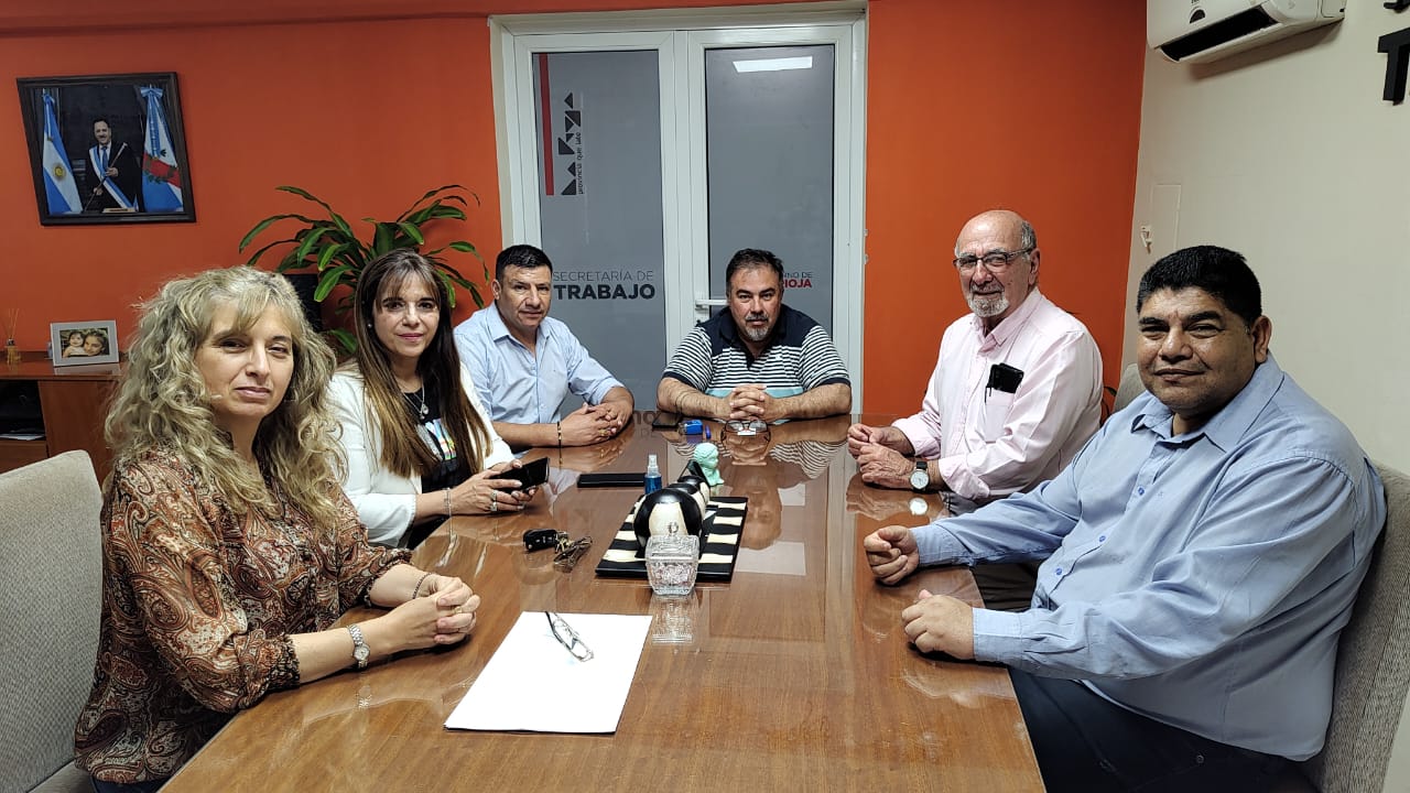 Día del empleado de Comercio: los comercios cerrarán este lunes 25.  