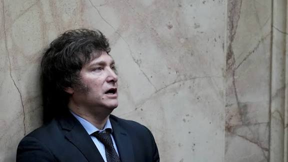 Crisis en el Gobierno. Histórica derrota en diputados quienes rechazaron los vetos al Garrahan y universidades.