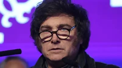 La ilusión duró poco: el mercado cree que Milei pierde en octubre y se cae la ayuda de Trump. 