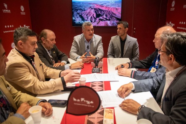 La Provincia acord&oacute; con hoteles, gastron&oacute;micos y agencias de viajes la promoci&oacute;n y venta tur&iacute;stica de la Chaya 2027