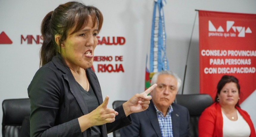 Realizan Taller de Lengua de Señas destinado a personal de Salud