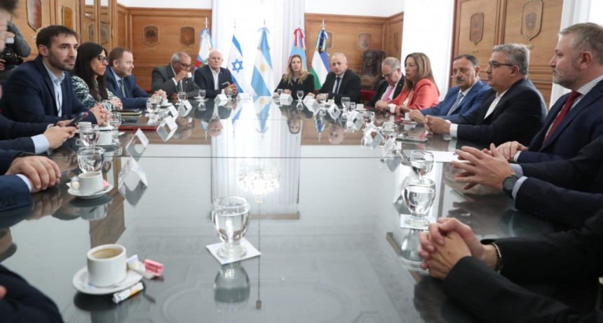 Quintela firmó convenio con el CFI para el diseño del Plan Maestro de recurso hídrico 