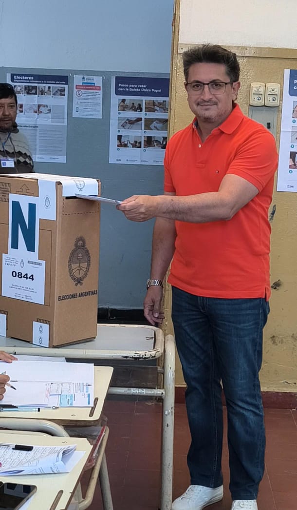 ELECCIONES LEGISLATIVAS 2025. Ricardo Herrera votó en Chilecito y convocó a la gente a cumplir con su deber cívico