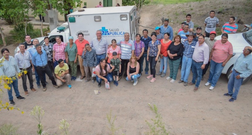 El ministro Vergara entregó una ambulancia y participó de dos abordajes sanitarios en Felipe Varela. 