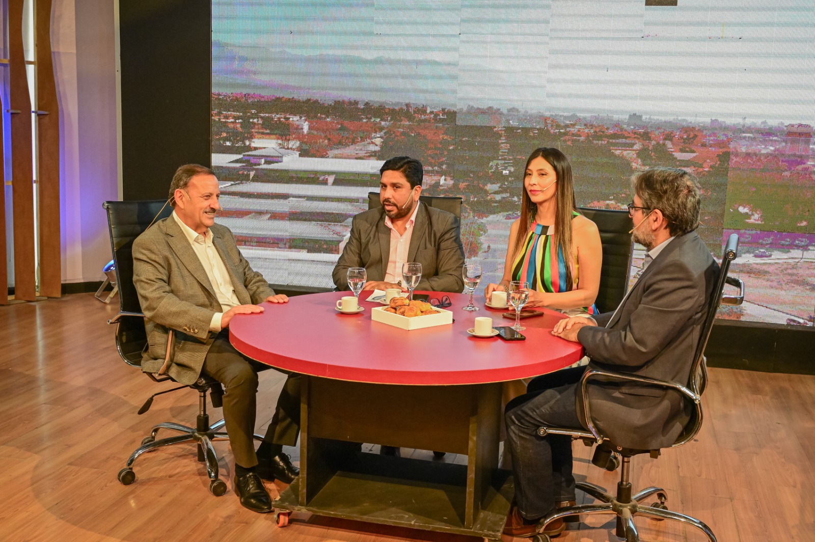 Quintela pidió a la ciudadanía votar “con esperanza, con la razón y el corazón” .