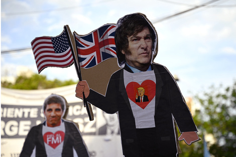 A contramano del mundo y a pedido del FMI Milei remata las centrales nucleares: 