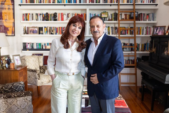 Ricardo Quintela visitó a Cristina Fernandez de Kirchner. 