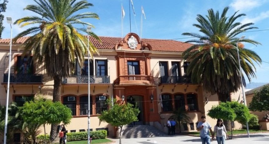 La Rioja no se adhirió al feriado Nacional: Qué servicios funcionarán este martes