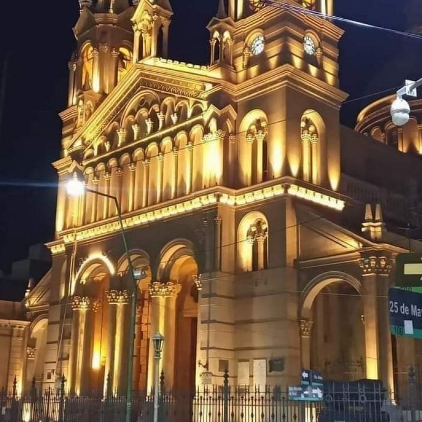 Se inauguró una nueva etapa de restauración e iluminación de la Iglesia Catedral