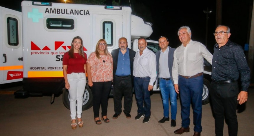 El Gobernador ratificó su compromiso y entregó nueva ambulancia para Pagancillo