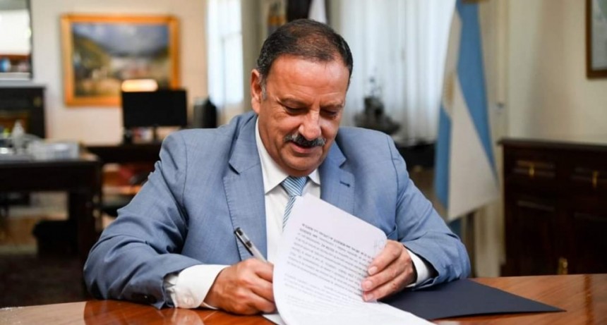 Ricardo Quintela anunció el primer incremento salarial para el 2023.