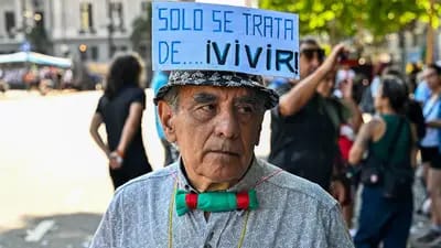 Miserables. Las jubilaciones aumentarán 2,5% en enero: la mínima será menor.a $350 mil